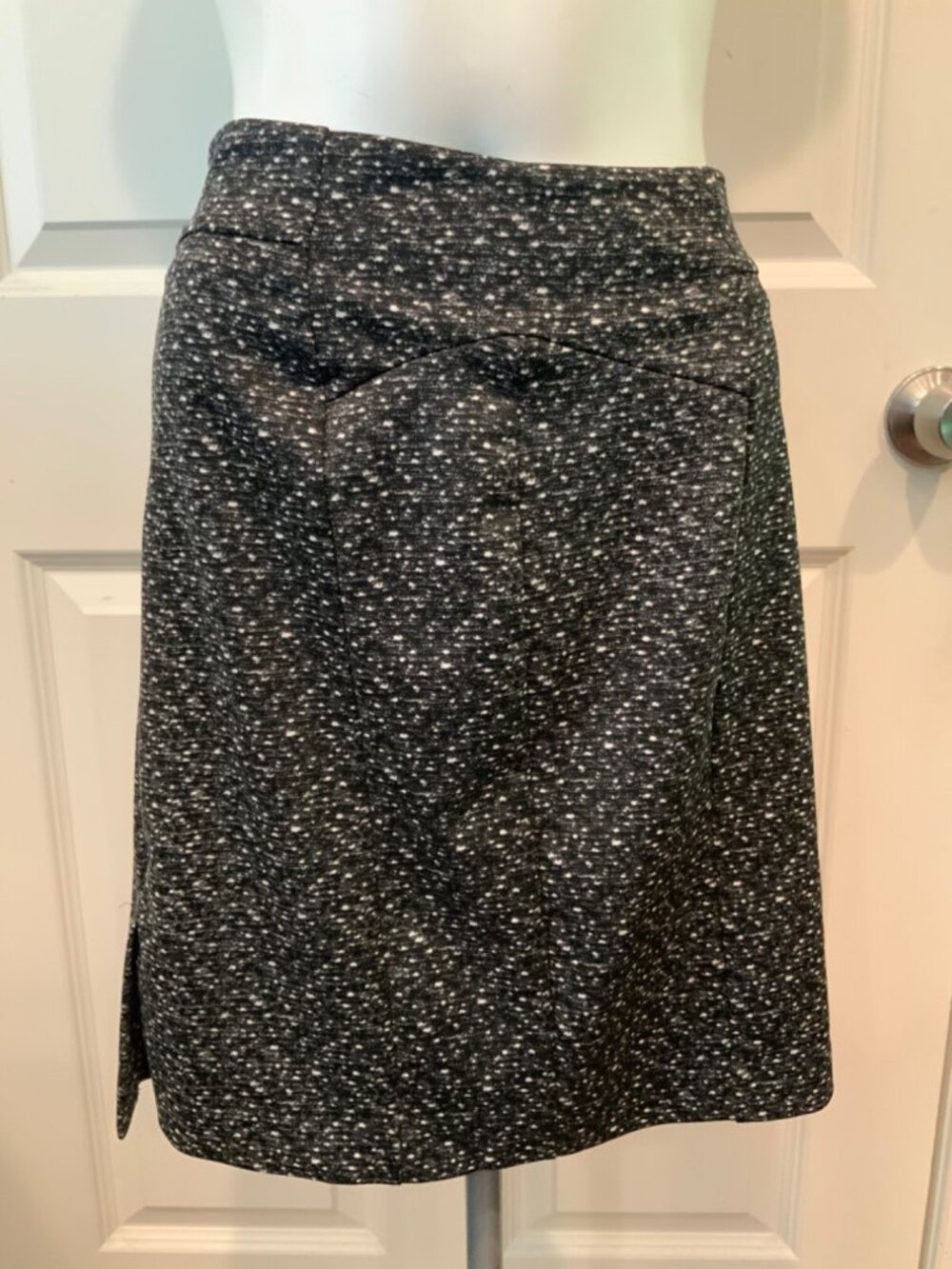 Michael Kors Gray & White Speckled Pencil Skirt, Size 4 (US)